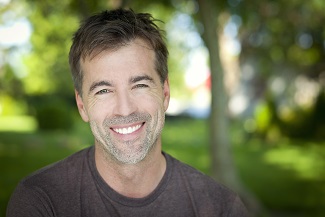 Getting dental implants in Glasgow
